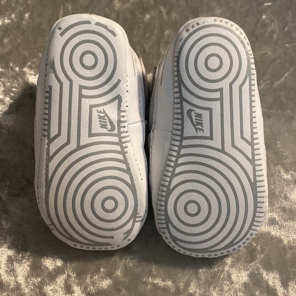 Infant Air Forces - Picture 5 of 5